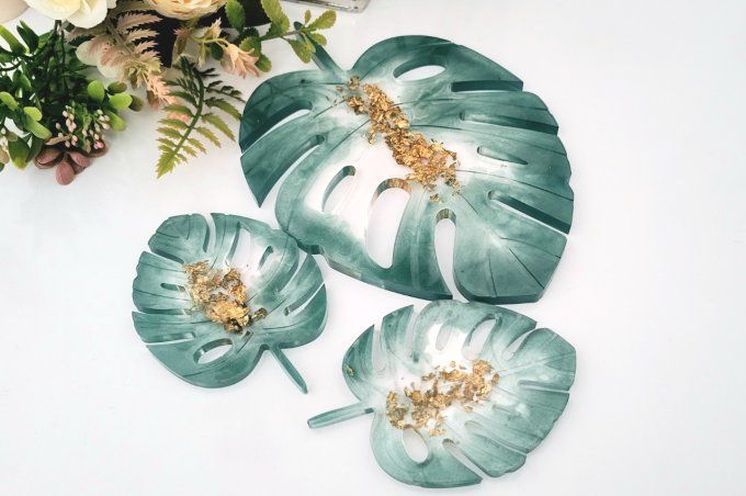 Plateau feuilles + 2 dessous de verres 