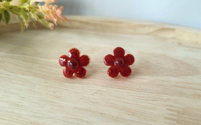 Boucles d'oreilles tiges fleurs en résine époxy