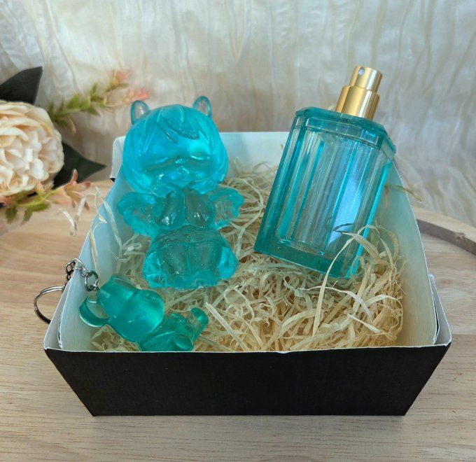 Coffret turquoise ange en résine époxy fait mains