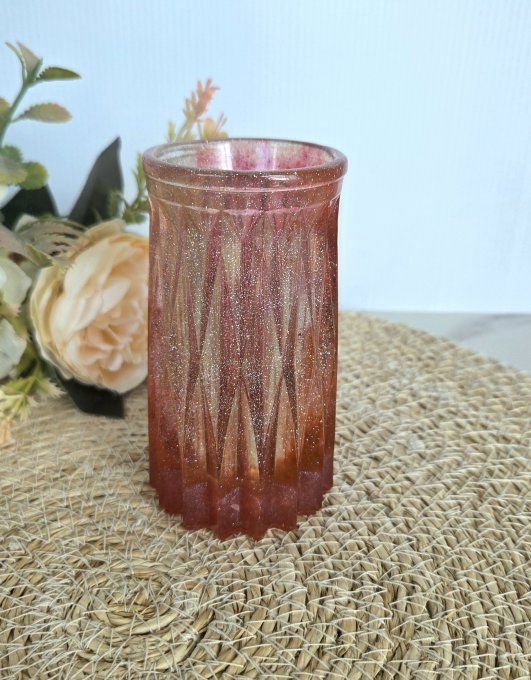 Grand vase en résine époxy