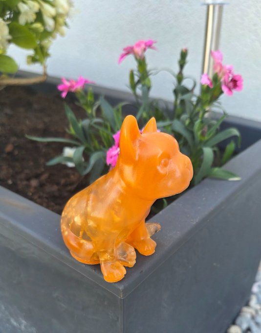 Figurine Bouledogue en résine époxy