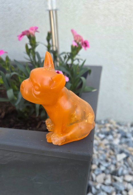 Figurine Bouledogue en résine époxy