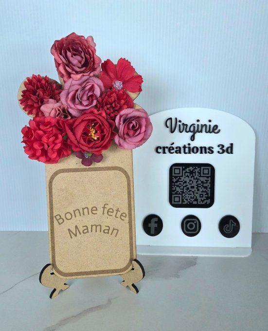Cade bois gravé avec fleurs artificielles personnalisable