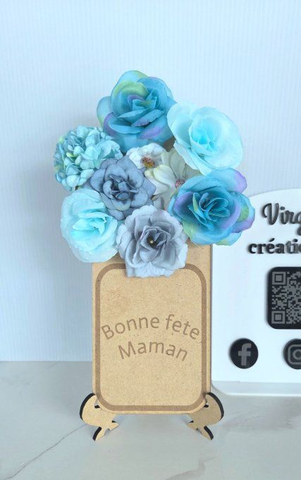 Cade bois gravé avec fleurs artificielles personnalisable