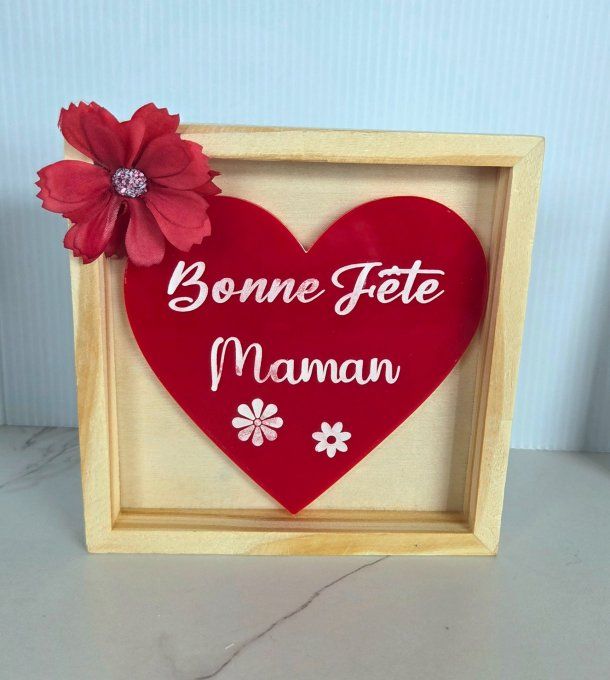 Cade bois coeur gravé avec fleurs artificielles personnalisable